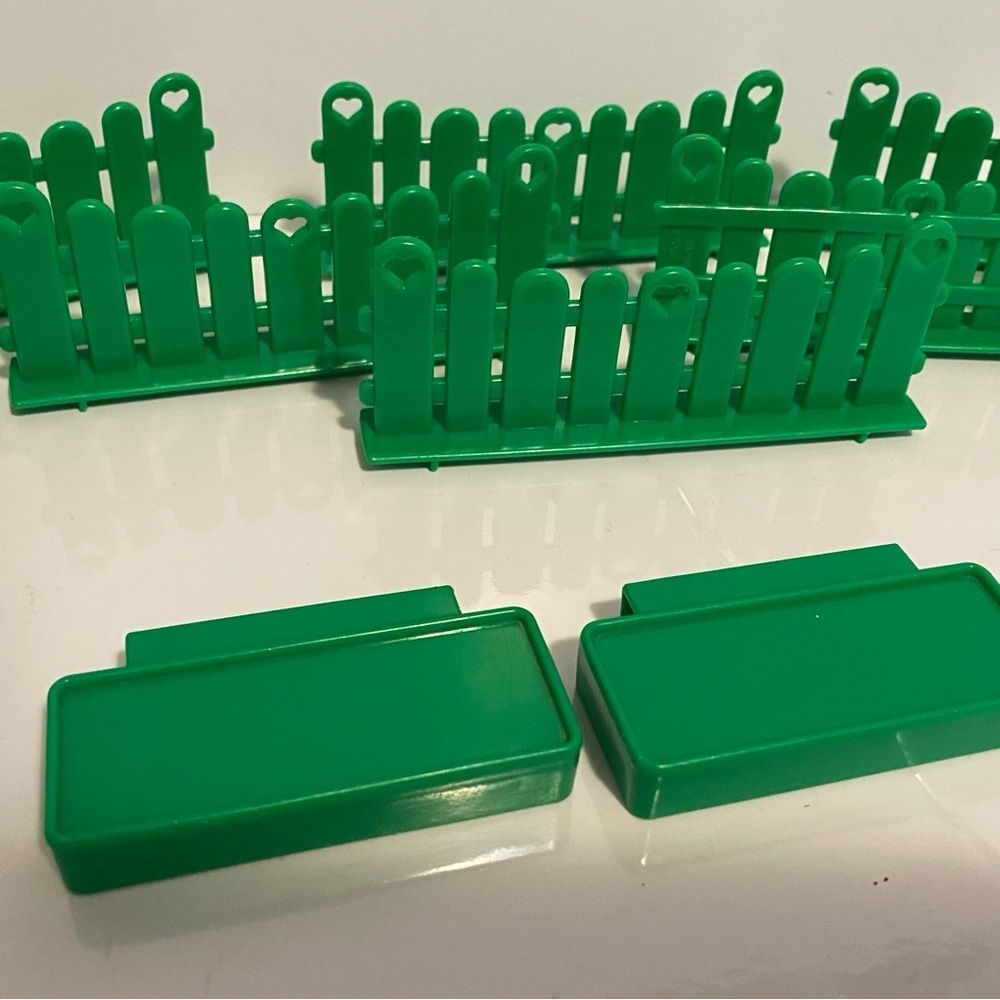 My Little Pony G1 Show Stable Green Fence Replacement Parts Lot Feeding Vintage - Picture 2 of 6